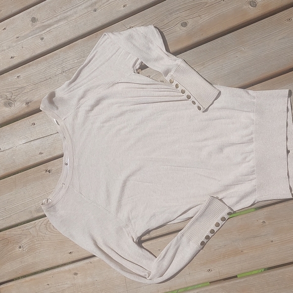 Buttoned top - Picture 1 of 6